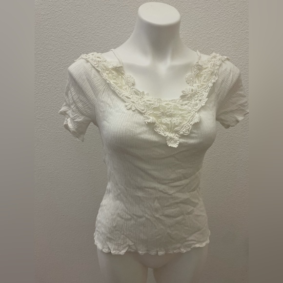 Spring women’s top - Picture 2 of 6